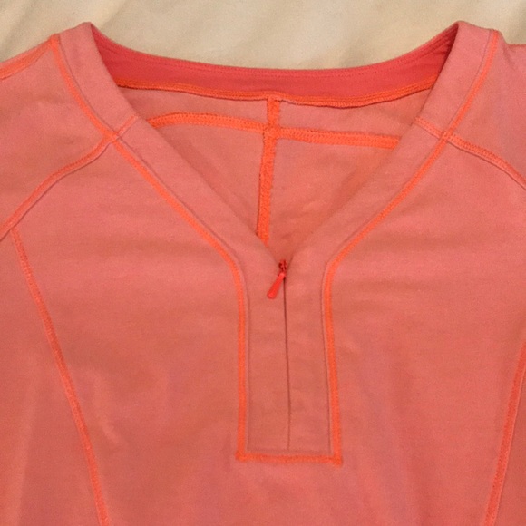 Lululemon Top. Size 4 - Picture 4 of 7